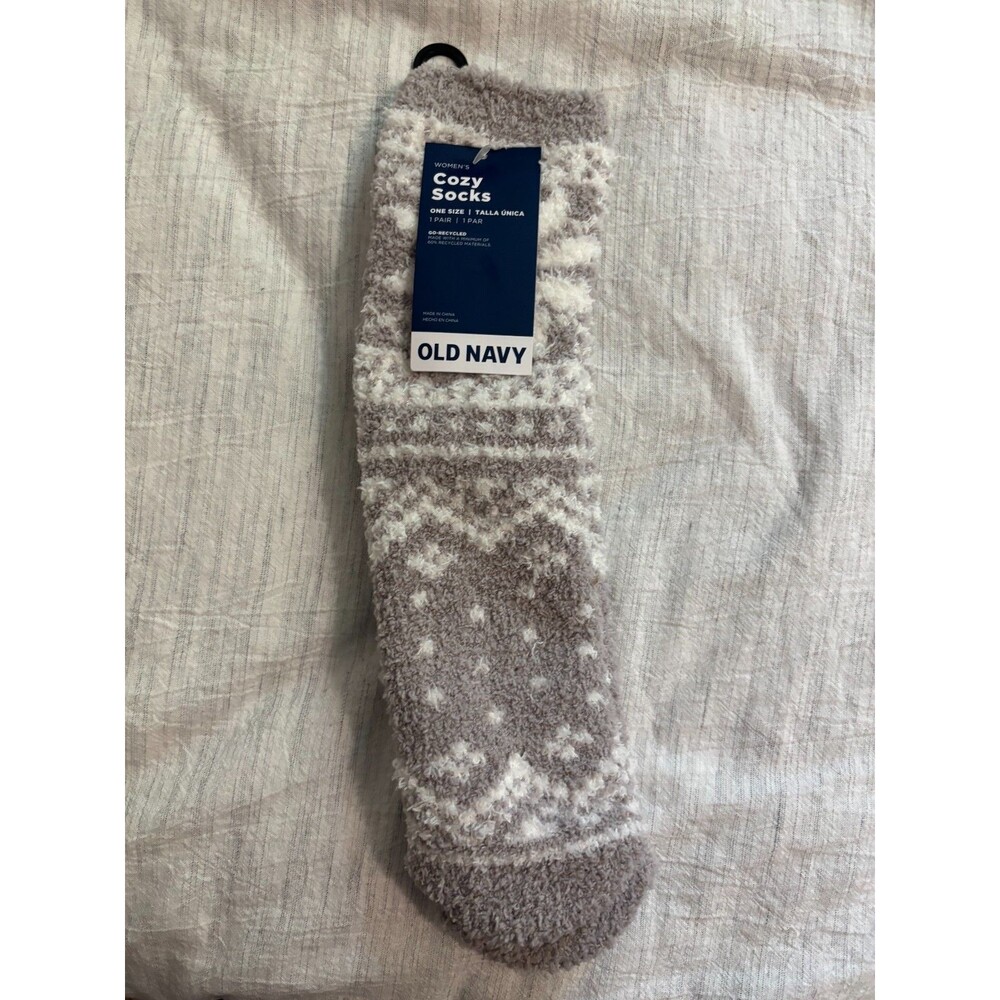 NWT Old Navy Women’s Cozy Socks One Size Gray White Snowflake Plush Soft